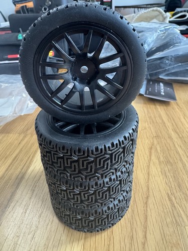 Road wheels and tyres 10 - road,